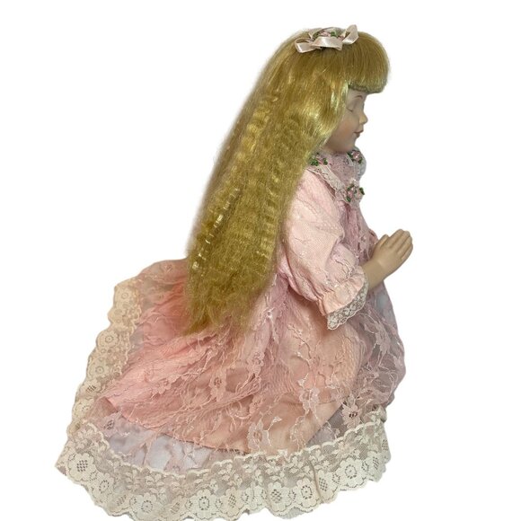Vintage Porcelain Doll Praying Pink Lace Dress Blonde Hair Blue Eye Kneeling 12" - Picture 2 of 9